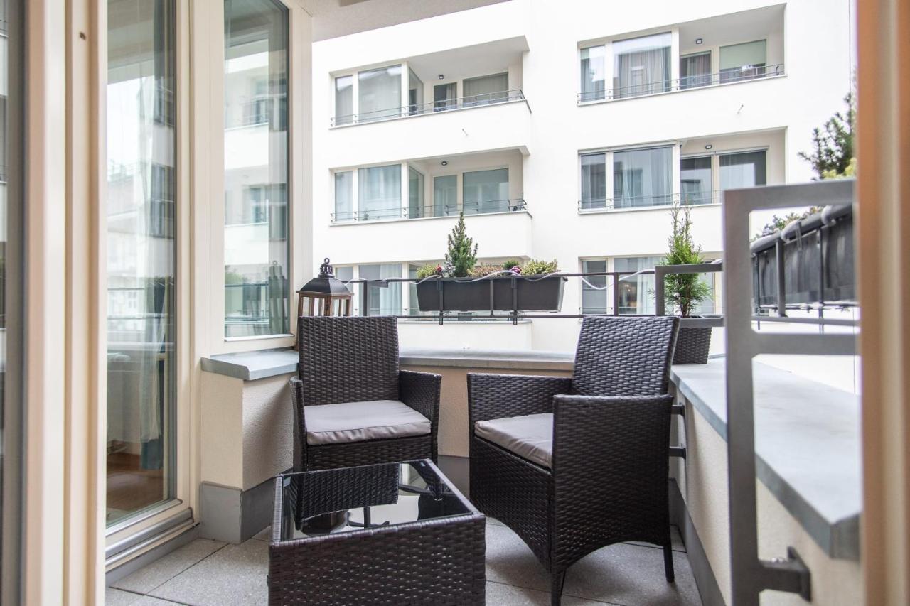 Apartment With Balcony 布拉格 外观 照片